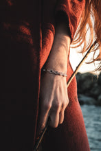 Carica l'immagine nel visualizzatore di Gallery, BRACCIALE LÍTIL RIGNING